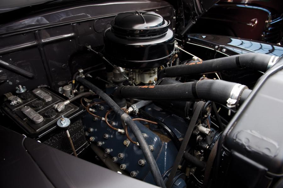  Ford Super DeLuxe Sportsman Convertible 1947 года  (фото 8 из 61)
